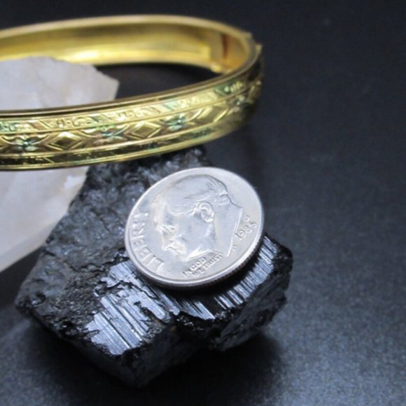 VICTORIAN Etched Bracelet | Beautiful Gold Bangle | Vintage Victorian - Tiny - Picture 10 of 10